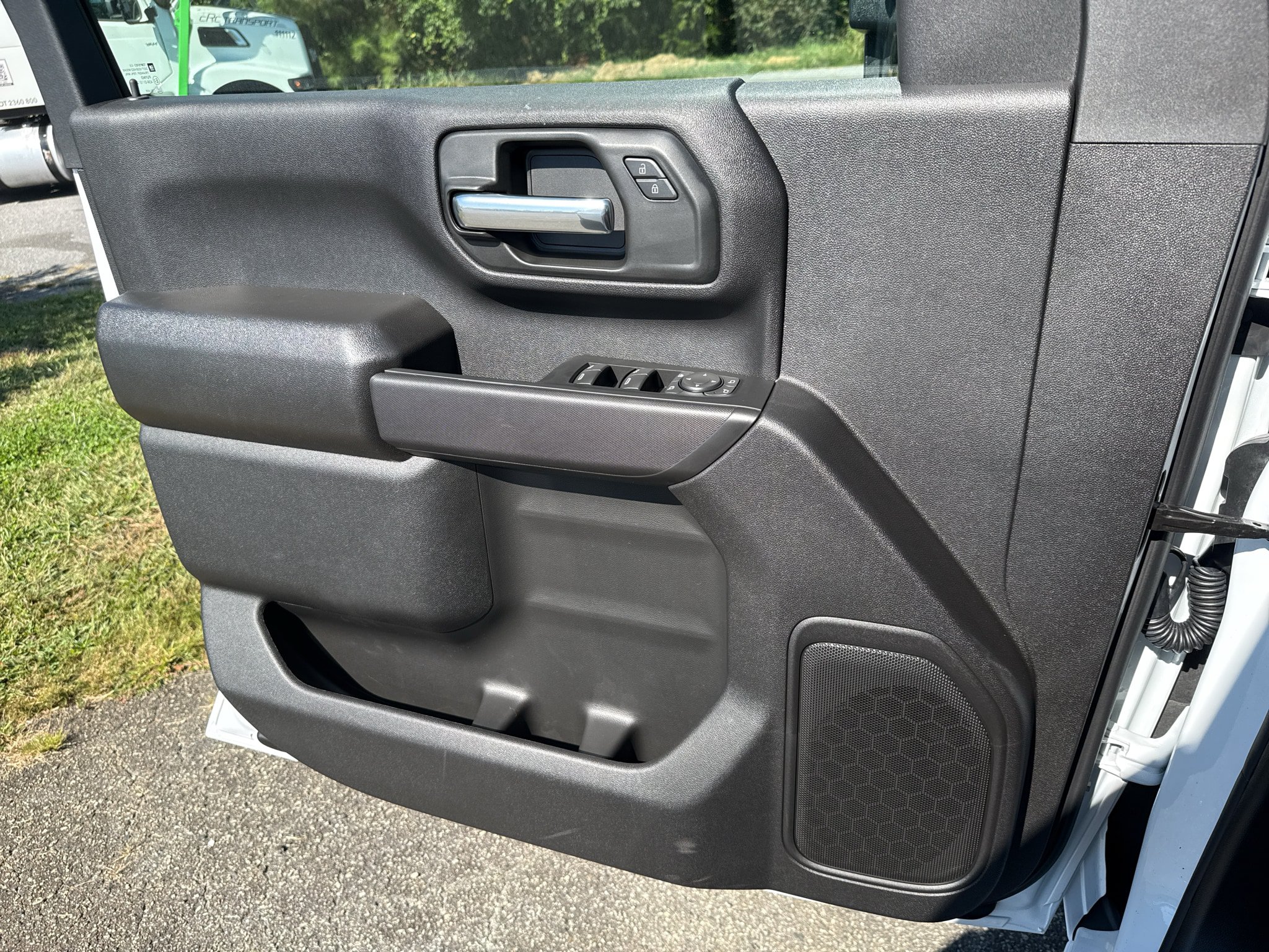 New 2026 Chevrolet Silverado 2500 Custom w/ Custom Value Package AWD/4WD image 9