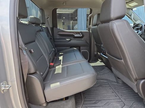Used 2023 GMC Sierra 1500 SLT w/ SLT Convenience Package AWD/4WD image 36