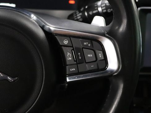 Used 2017 Jaguar F-PACE S image 29