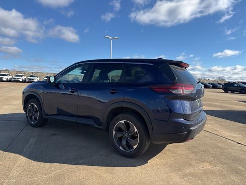 Certified 2024 Nissan Rogue SV image 8