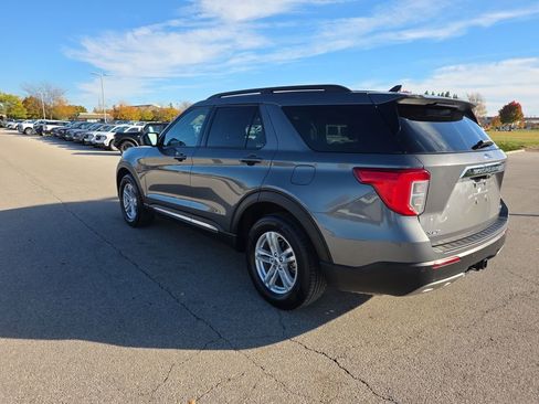 Used 2023 Ford Explorer XLT w/ Equipment Group 202A image 5