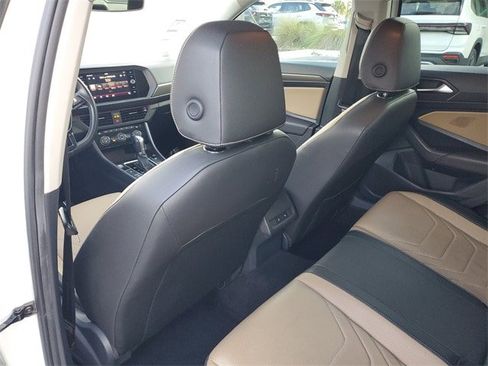 Used 2019 Volkswagen Jetta SEL Premium image 9