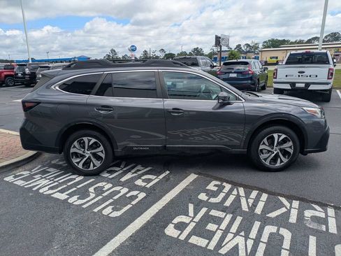 Certified 2022 Subaru Outback Limited AWD/4WD image 4