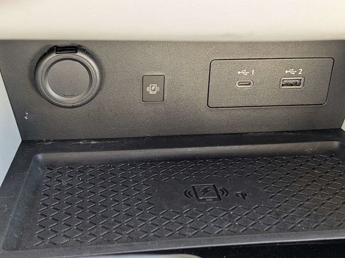 Used 2025 Nissan Pathfinder SL FWD image 25