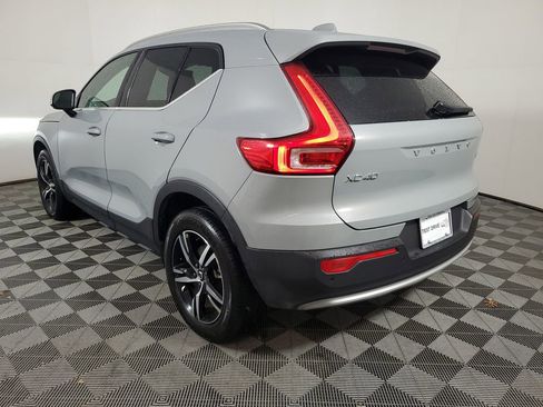 Certified 2025 Volvo XC40 B5 Core image 6