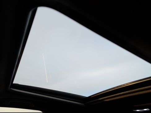 Certified 2025 Subaru Forester Limited image 23