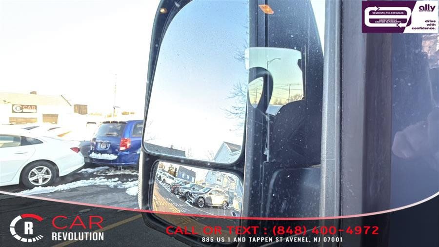 Used 2021 Mercedes-Benz Sprinter 2500 image 28