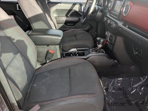 Used 2018 Jeep Wrangler Unlimited Rubicon w/ Cold Weather Group image 20