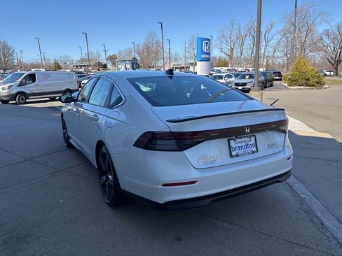 Used 2023 Honda Accord Sport image 4