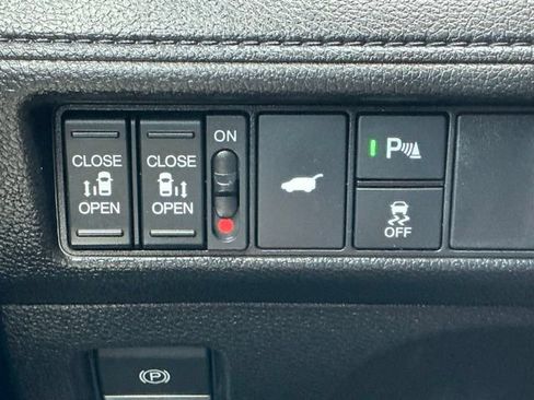 Used 2025 Honda Odyssey Elite image 22