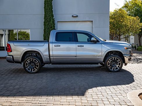 Used 2025 RAM 1500 Limited AWD/4WD image 4