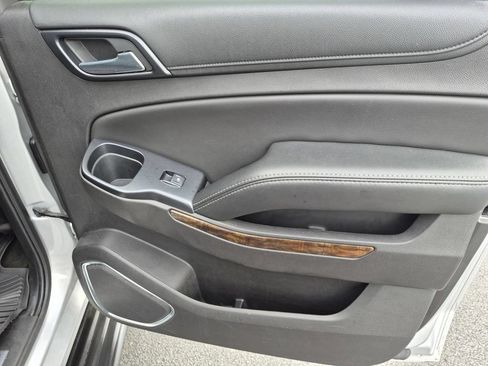 Used 2017 Chevrolet Suburban LT AWD/4WD image 31