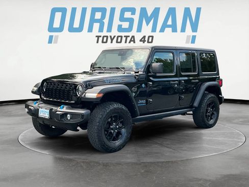 Used 2024 Jeep Wrangler Unlimited AWD/4WD image 3