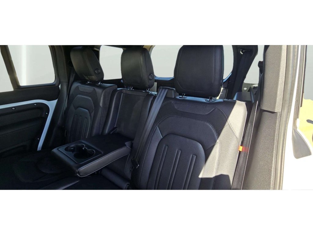 Used 2021 Land Rover Defender 110 X-Dynamic SE AWD/4WD image 22