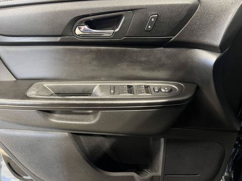 Used 2014 Chevrolet Traverse LT AWD/4WD image 9