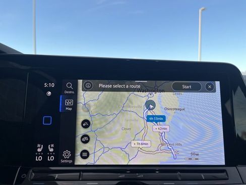 Used 2023 Volkswagen Golf 20th Anniversary Edition image 36