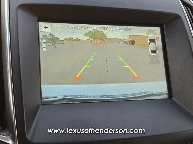 Used 2018 Ford Edge Titanium w/ Equipment Group 302A AWD/4WD image 27