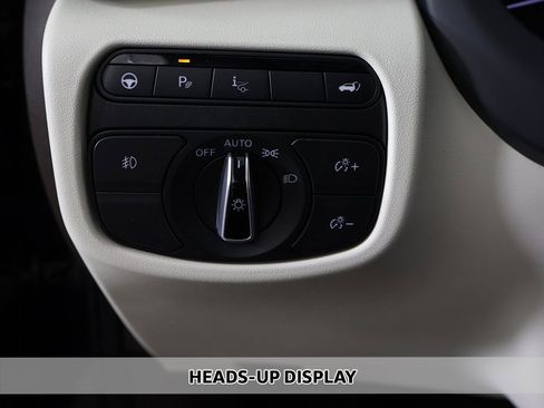 Used 2019 INFINITI QX50 Essential w/ Sensory Package image 6