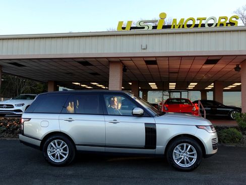 Used 2019 Land Rover Range Rover image 2