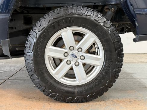 Used 2023 Ford F150 XLT w/ Trailer Tow Package image 8