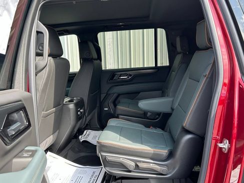 New 2026 GMC Yukon XL AT4 w/ LPO, Floor Liner Package AWD/4WD image 18