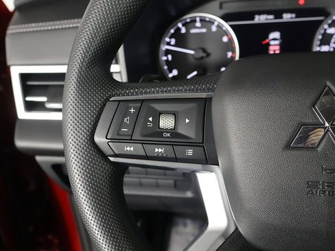 New 2026 Mitsubishi Outlander ES image 42