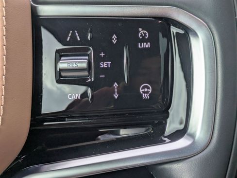 Certified 2024 Land Rover Range Rover Sport SE image 17