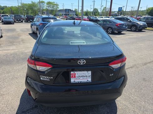 Used 2024 Toyota Corolla LE FWD image 5