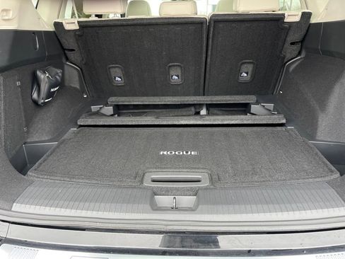 Used 2024 Nissan Rogue SL w/ SL Premium Package image 30