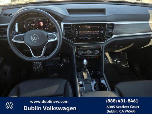 Certified 2023 Volkswagen Atlas SE w/ Panoramic Sunroof Package image 14