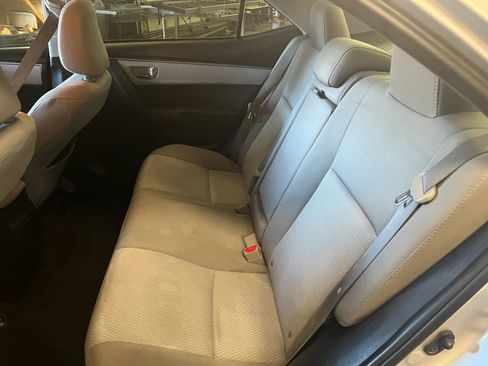 Used 2016 Toyota Corolla LE FWD image 12