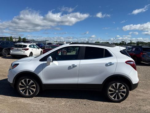 Used 2022 Buick Encore Preferred w/ Safety Package AWD/4WD image 12