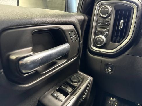 Used 2020 GMC Sierra 1500 Elevation w/ Elevation Value Package AWD/4WD image 9