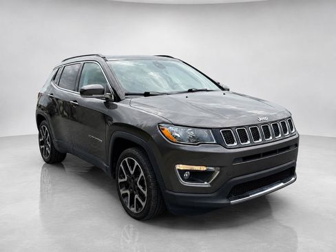 Used 2018 Jeep Compass Limited w/ Navigation Group FWD image 7