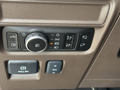 Used 2025 Ford F150 King Ranch w/ FX4 Off-Road Package AWD/4WD image 32