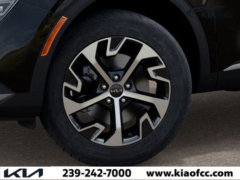 New 2025 Kia Sportage EX image 9