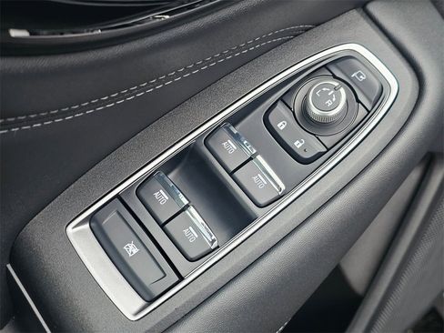 Used 2025 Subaru Outback Touring image 23