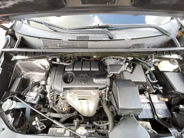 Used 2018 Toyota Highlander LE FWD image 25