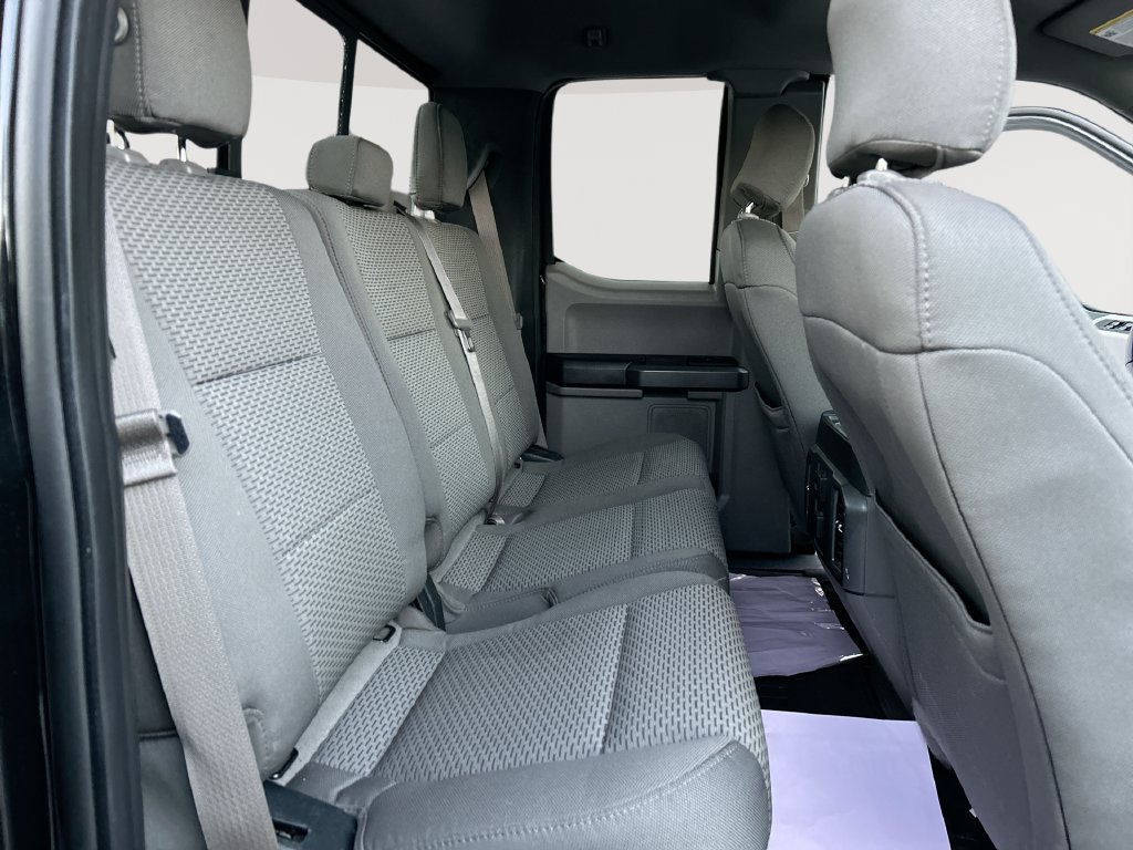 Used 2015 Ford F150 XLT w/ Equipment Group 302A Luxury AWD/4WD image 22