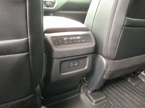 Certified 2023 Nissan Pathfinder SL w/ Black Appearance Package image 14