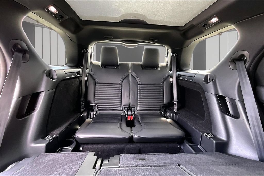 New 2026 Land Rover Discovery S AWD/4WD image 11