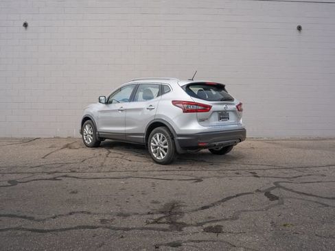Used 2020 Nissan Rogue Sport SV w/ All-Weather Package AWD/4WD image 3
