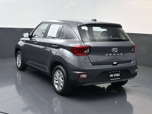 Certified 2026 Hyundai Venue SE FWD image 6
