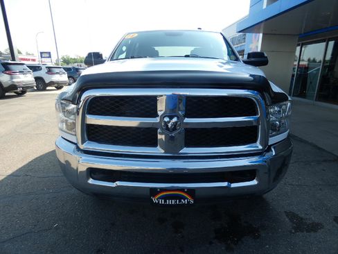 Used 2018 RAM 2500 Tradesman w/ Chrome Appearance Group AWD/4WD image 5