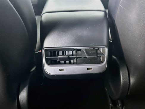 Used 2018 Tesla Model 3 Long Range RWD image 27