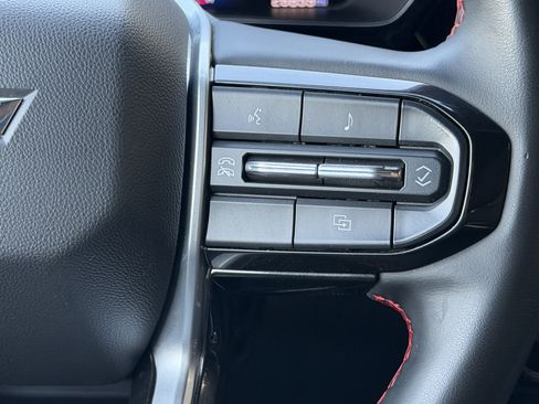 Used 2024 Chevrolet Colorado Z71 w/ Z71 Convenience Package 2 image 35