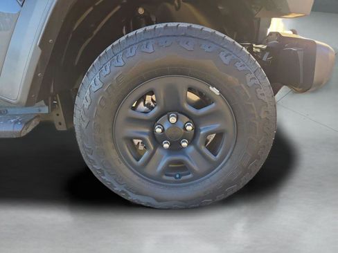 New 2025 Jeep Gladiator Sport image 46