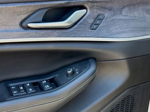 Used 2023 Jeep Grand Cherokee L Limited w/ Black Appearance Package RWD image 24