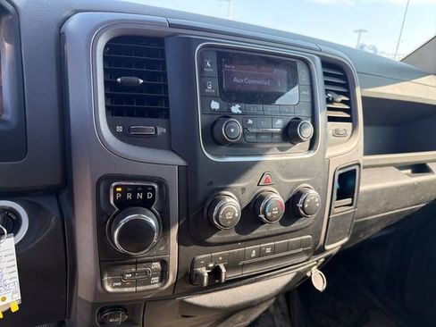 Used 2017 RAM 1500 Tradesman w/ Chrome Appearance Group AWD/4WD image 13