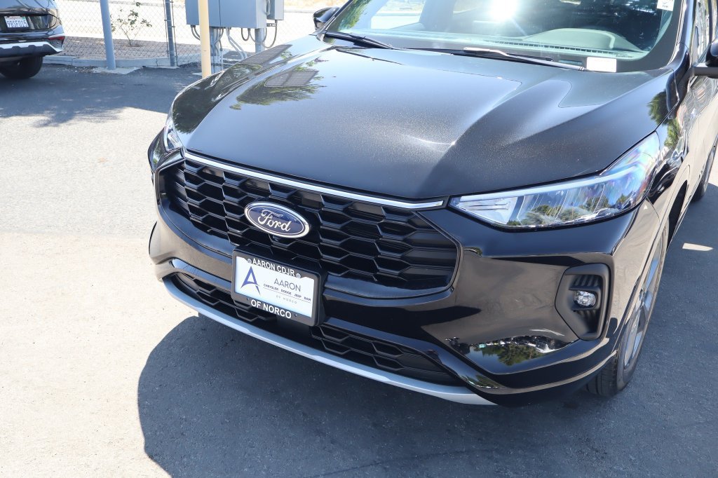 Used 2023 Ford Escape ST-Line Select w/ Tech Pack #2 AWD/4WD image 8